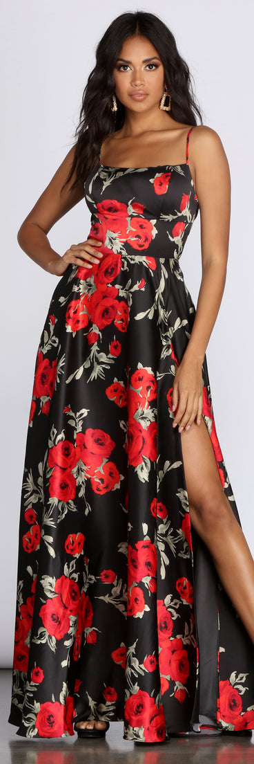 Adelia Formal Lace Up Dress creates the perfect summer wedding guest dress or cocktail party dresss with stylish details in the latest trends for 2023!
