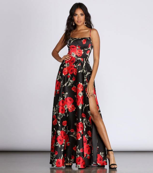 Adelia Formal Lace Up Dress creates the perfect summer wedding guest dress or cocktail party dresss with stylish details in the latest trends for 2023!