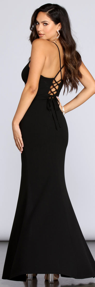 Harlow Formal Gown creates the perfect summer wedding guest dress or cocktail party dresss with stylish details in the latest trends for 2023!