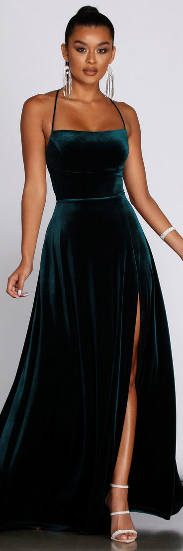 Alycia Velvet Lace-Up Gown creates the perfect summer wedding guest dress or cocktail party dresss with stylish details in the latest trends for 2023!
