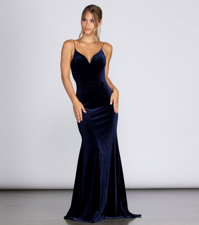 Marian Formal Velvet Gown creates the perfect summer wedding guest dress or cocktail party dresss with stylish details in the latest trends for 2023!