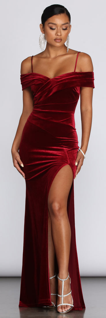 Christiana Velvet Formal Dress creates the perfect summer wedding guest dress or cocktail party dresss with stylish details in the latest trends for 2023!