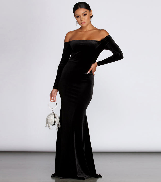 The Ida Velvet Formal Gown is a gorgeous pick as your 2023 prom dress or formal gown for wedding guest, spring bridesmaid, or army ball attire!