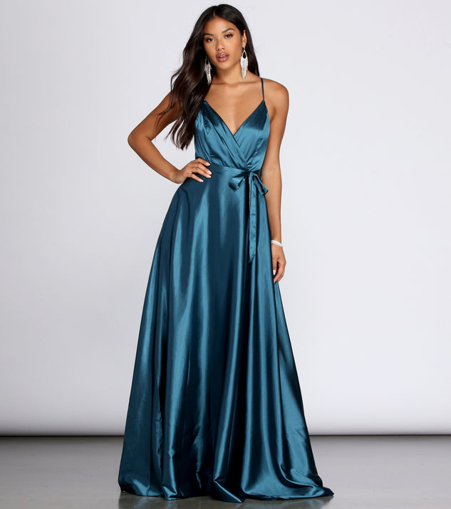 Lyndsay Satin Formal Gown creates the perfect summer wedding guest dress or cocktail party dresss with stylish details in the latest trends for 2023!