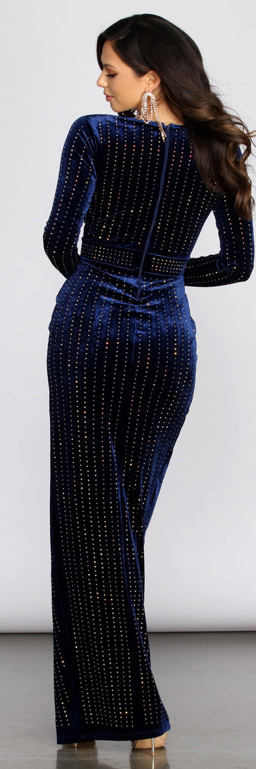 The Juliette Velvet Heat Stone Dress is a gorgeous pick as your 2023 prom dress or formal gown for wedding guest, spring bridesmaid, or army ball attire!