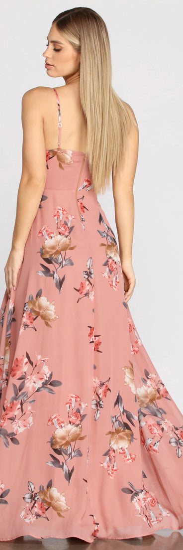 Alina Chiffon Floral Dress creates the perfect summer wedding guest dress or cocktail party dresss with stylish details in the latest trends for 2023!