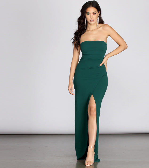 Tasha Strapless Crepe Dress creates the perfect summer wedding guest dress or cocktail party dresss with stylish details in the latest trends for 2023!