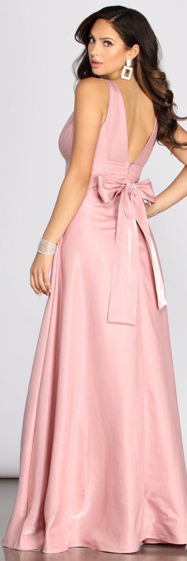 The Alexis Holographic Satin A-Line Dress is a gorgeous pick as your 2023 prom dress or formal gown for wedding guest, spring bridesmaid, or army ball attire!