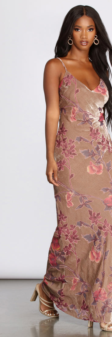 Claudia Velvet Burnout Slim Gown creates the perfect summer wedding guest dress or cocktail party dresss with stylish details in the latest trends for 2023!