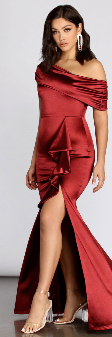 The Jane Satin Off Shoulder Dress is a gorgeous pick as your 2023 prom dress or formal gown for wedding guest, spring bridesmaid, or army ball attire!