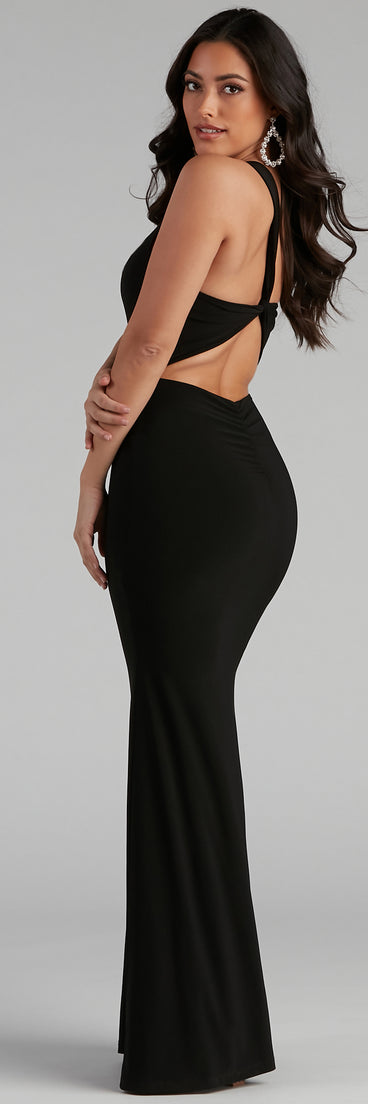 Leilani Formal One-Shoulder Open Back Dress creates the perfect summer wedding guest dress or cocktail party dresss with stylish details in the latest trends for 2023!