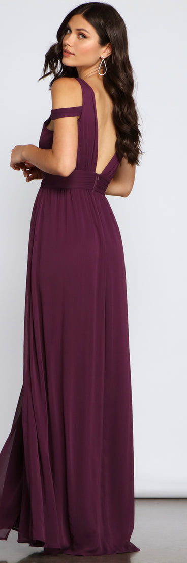 Tinsley Formal Chiffon Wrap Dress creates the perfect summer wedding guest dress or cocktail party dresss with stylish details in the latest trends for 2023!