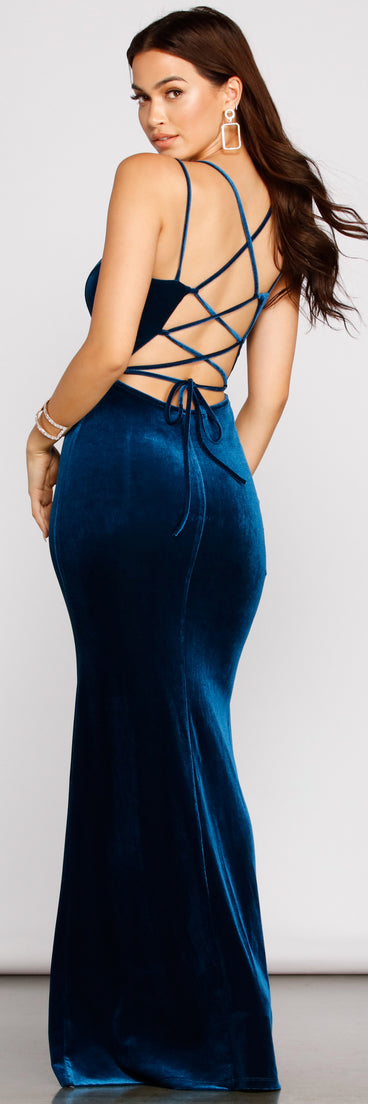 Yamileth Formal Lace Up Velvet Dress creates the perfect summer wedding guest dress or cocktail party dresss with stylish details in the latest trends for 2023!