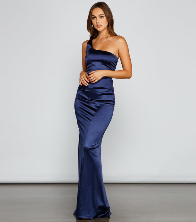 Verona Formal One Shoulder Ruched Dress creates the perfect summer wedding guest dress or cocktail party dresss with stylish details in the latest trends for 2023!
