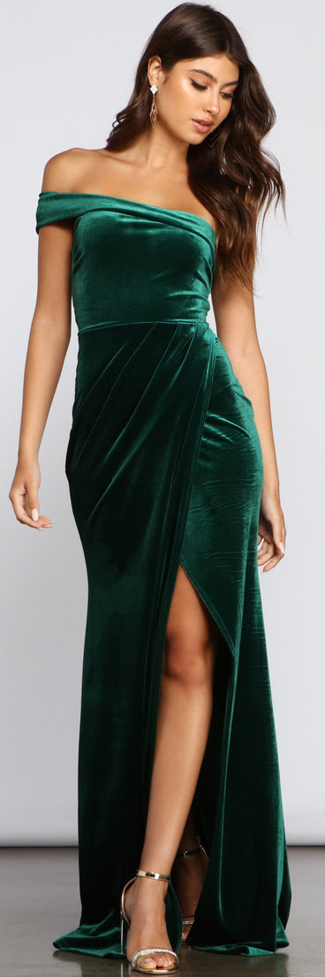 The Cleo Formal One-Shoulder Velvet Dress is a gorgeous pick as your 2023 prom dress or formal gown for wedding guest, spring bridesmaid, or army ball attire!