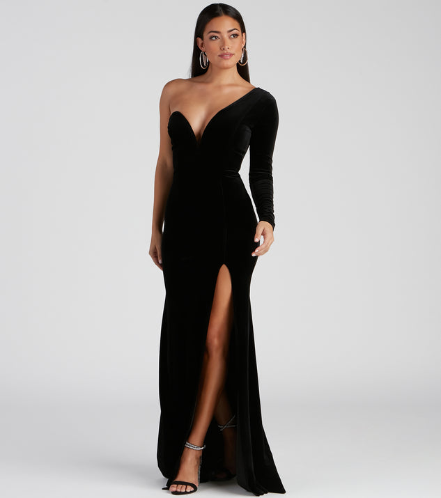 Cheyenne Formal One-Shoulder Velvet Dress & Windsor