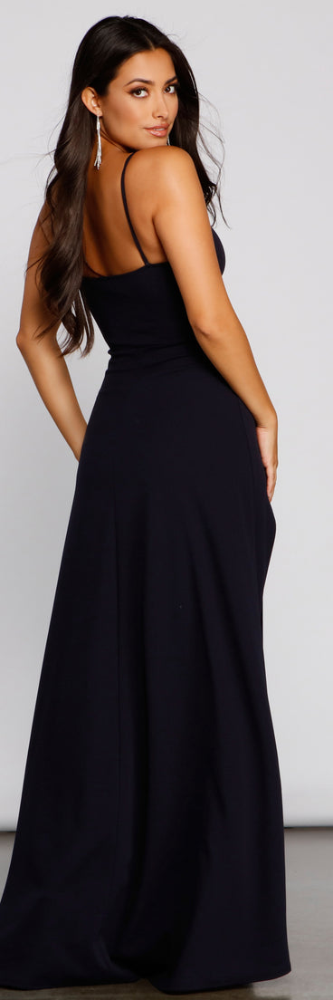 Wren Formal Ruched Crepe Dress creates the perfect summer wedding guest dress or cocktail party dresss with stylish details in the latest trends for 2023!