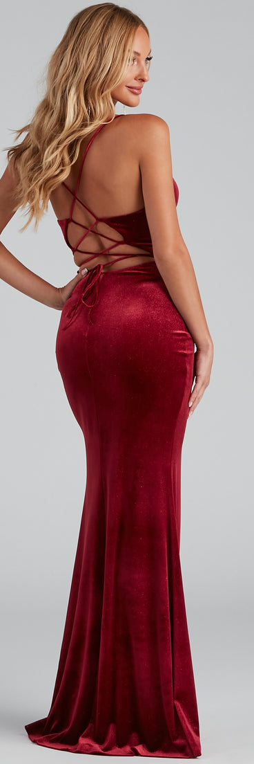 Taylor Glitter Velvet Mermaid Dress creates the perfect summer wedding guest dress or cocktail party dresss with stylish details in the latest trends for 2023!