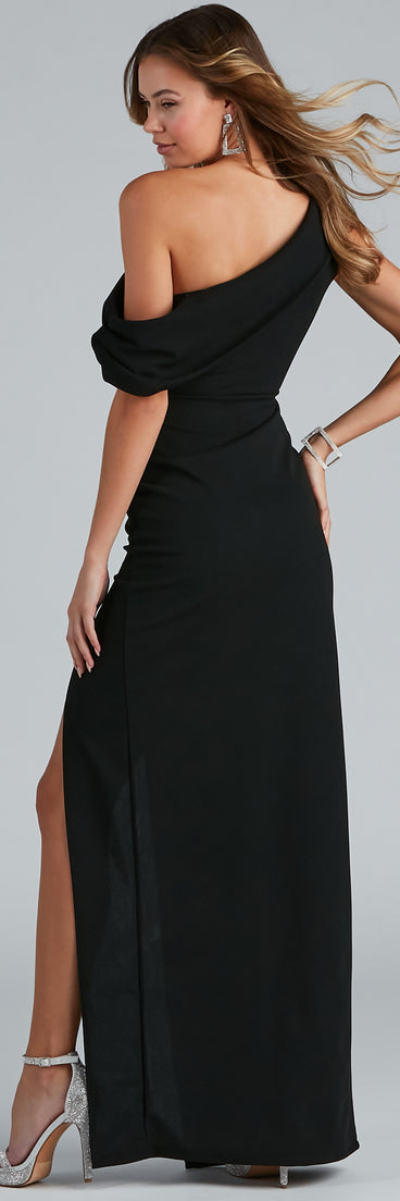 Octavia Formal A-Line Crepe Dress creates the perfect summer wedding guest dress or cocktail party dresss with stylish details in the latest trends for 2023!