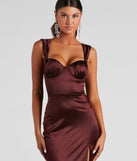 Catrina Formal Satin Sweetheart Dress creates the perfect summer wedding guest dress or cocktail party dresss with stylish details in the latest trends for 2023!