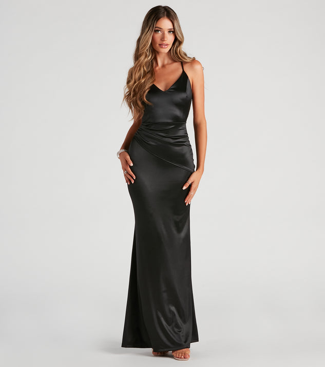 Saphira Formal Open Back Mermaid Dress creates the perfect summer wedding guest dress or cocktail party dresss with stylish details in the latest trends for 2023!