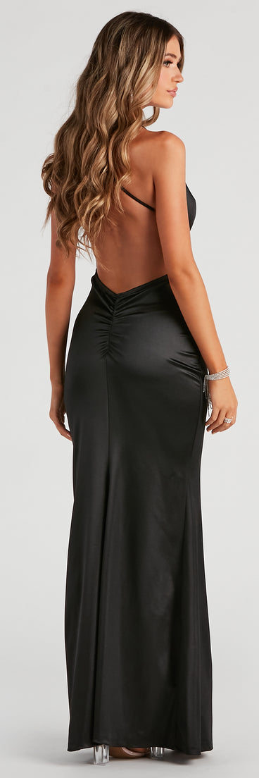 Saphira Formal Open Back Mermaid Dress creates the perfect summer wedding guest dress or cocktail party dresss with stylish details in the latest trends for 2023!