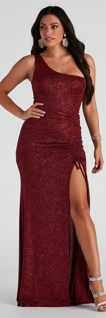 Gina Formal Glitter Long Dress creates the perfect summer wedding guest dress or cocktail party dresss with stylish details in the latest trends for 2023!