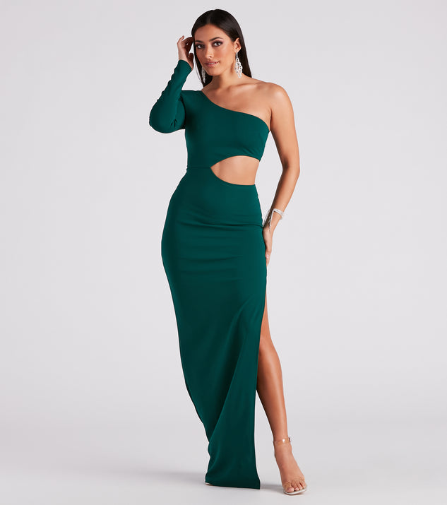 Carrie Formal Crepe Long  Green Prom Dress is a gorgeous pick as your 2023 prom dress or formal gown for wedding guest, spring bridesmaid, or army ball attire!
