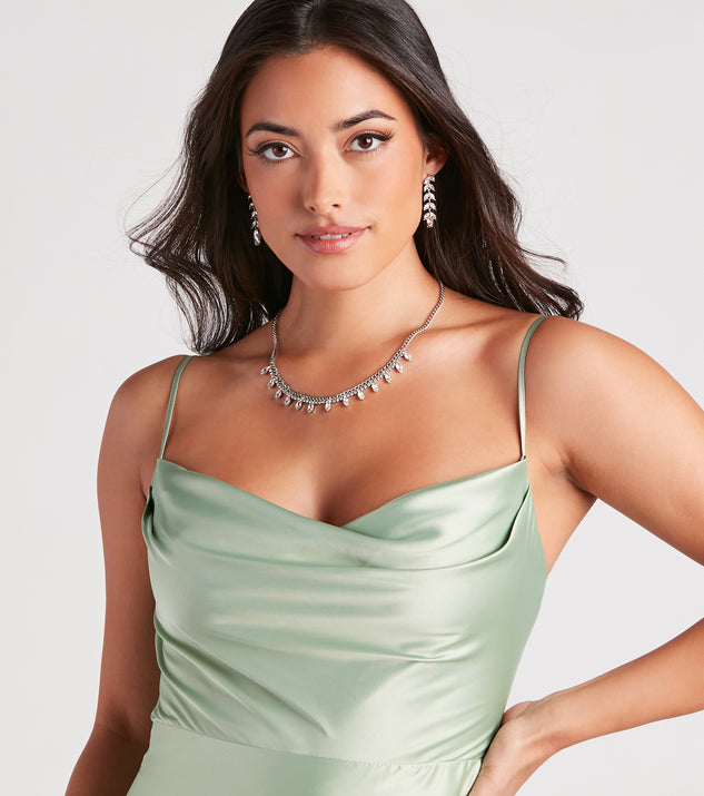 Need Necklace Advice for Cowl Neck Gown : r/weddingdress
