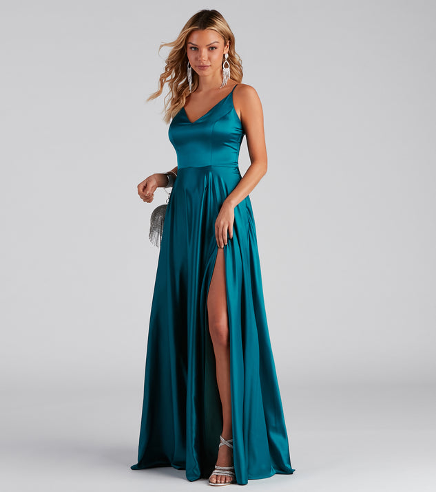 Juliet Formal High Slit Dress creates the perfect summer wedding guest dress or cocktail party dresss with stylish details in the latest trends for 2023!