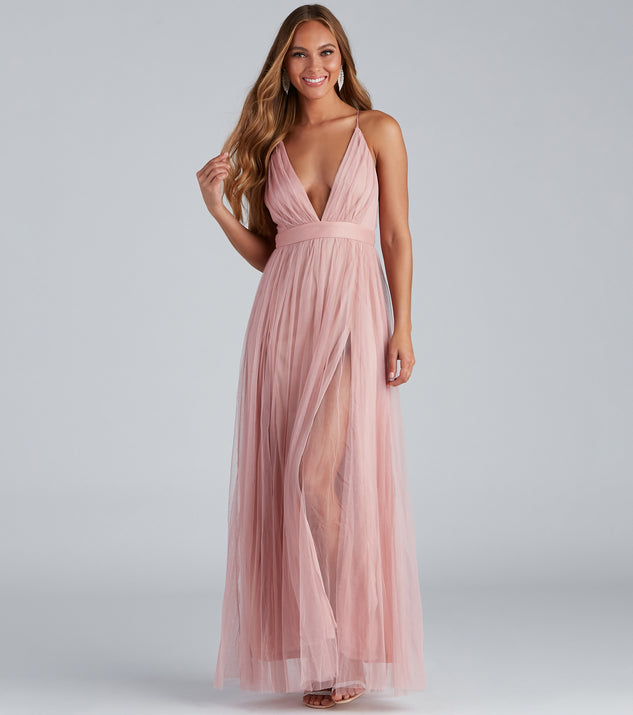 Elisabeth Pleated Tulle Formal Dress creates the perfect summer wedding guest dress or cocktail party dresss with stylish details in the latest trends for 2023!