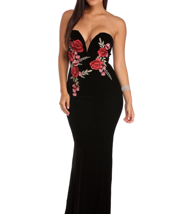 The Francesca Velvet Rose Applique Dress is a gorgeous pick as your 2023 prom dress or formal gown for wedding guest, spring bridesmaid, or army ball attire!