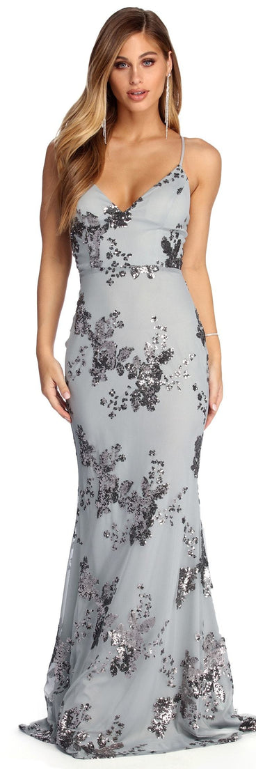 Nicole Sleeveless Sequin Dress creates the perfect summer wedding guest dress or cocktail party dresss with stylish details in the latest trends for 2023!