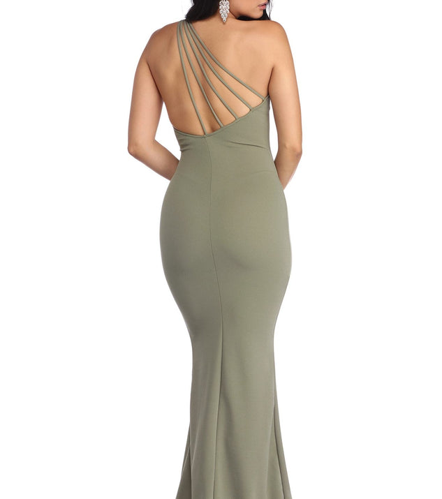 The Cecilia One Shoulder Crepe Dress is a gorgeous pick as your 2023 prom dress or formal gown for wedding guest, spring bridesmaid, or army ball attire!