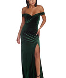 The Josephine Formal Velvet Sweetheart Dress is a gorgeous pick as your 2023 prom dress or formal gown for wedding guest, spring bridesmaid, or army ball attire!