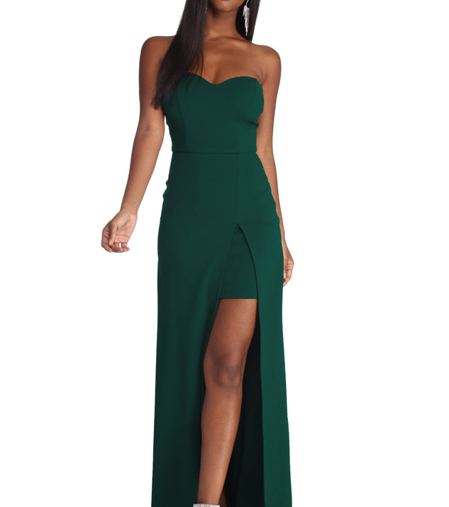 The Emberly Formal High Slit Strapless Dress is a gorgeous pick as your 2023 prom dress or formal gown for wedding guest, spring bridesmaid, or army ball attire!