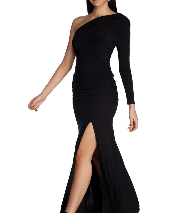 Maia Formal One Shoulder Dress creates the perfect summer wedding guest dress or cocktail party dresss with stylish details in the latest trends for 2023!
