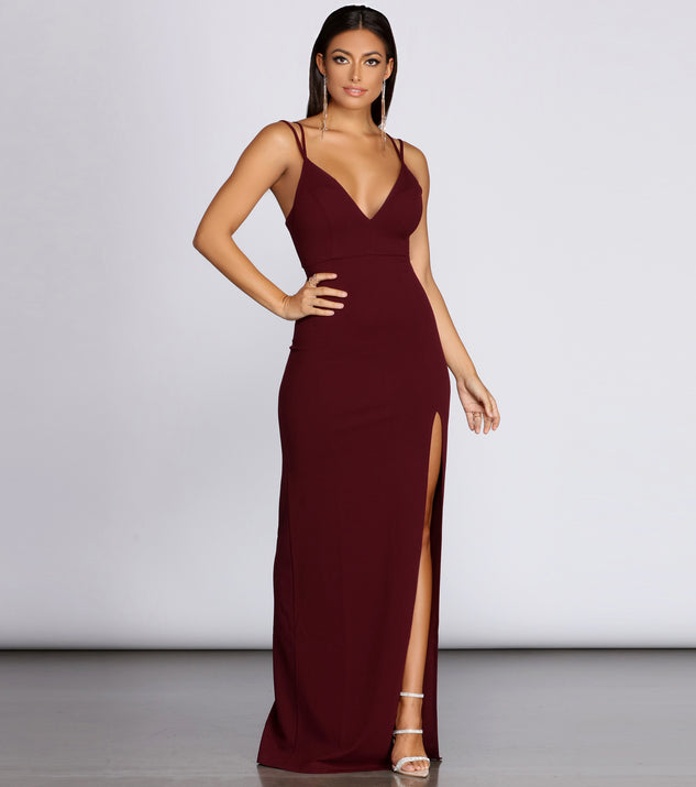 Bailey Strappy Formal Crepe Dress creates the perfect summer wedding guest dress or cocktail party dresss with stylish details in the latest trends for 2023!