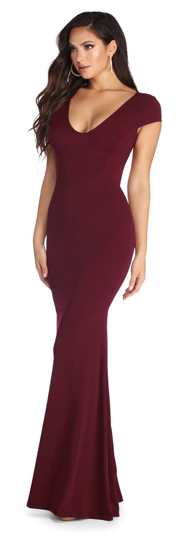 The Aubrie Formal Open Back Dress is a gorgeous pick as your 2023 prom dress or formal gown for wedding guest, spring bridesmaid, or army ball attire!