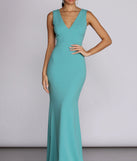 Miriam Lady In Dress creates the perfect summer wedding guest dress or cocktail party dresss with stylish details in the latest trends for 2023!