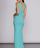 Miriam Lady In Dress creates the perfect summer wedding guest dress or cocktail party dresss with stylish details in the latest trends for 2023!