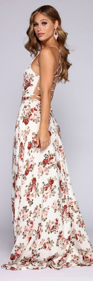 Krystal Formal Floral Open Back Dress creates the perfect summer wedding guest dress or cocktail party dresss with stylish details in the latest trends for 2023!