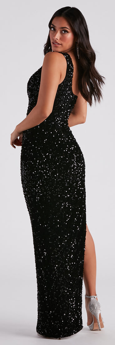 Hazel One-Shoulder Sequin Velvet Formal Dress is a gorgeous pick as your formal dress for wedding guests, fall bridesmaids, or military birthday ball attire!