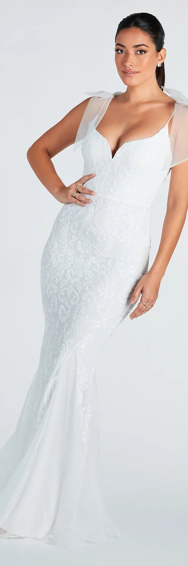 Harlie Formal Tulle Bow Sequin Mermaid Dress is the perfect prom dress pick with on-trend details to make the 2024 dance your most memorable event yet!