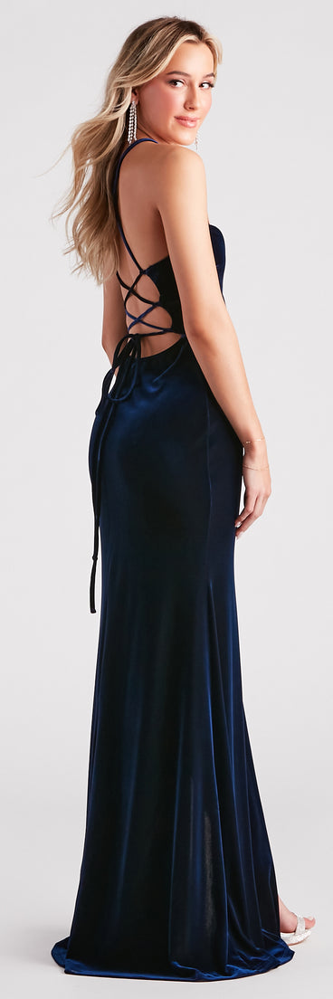 Carmen Formal Velvet Lace-Up Mermaid Dress creates the perfect summer wedding guest dress or cocktail party dresss with stylish details in the latest trends for 2023!