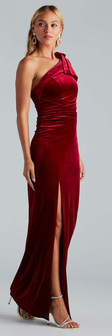 Joyce Formal Velvet Bow Mermaid Dress is a gorgeous pick as your summer formal dress for wedding guests, bridesmaids, or military birthday ball attire!