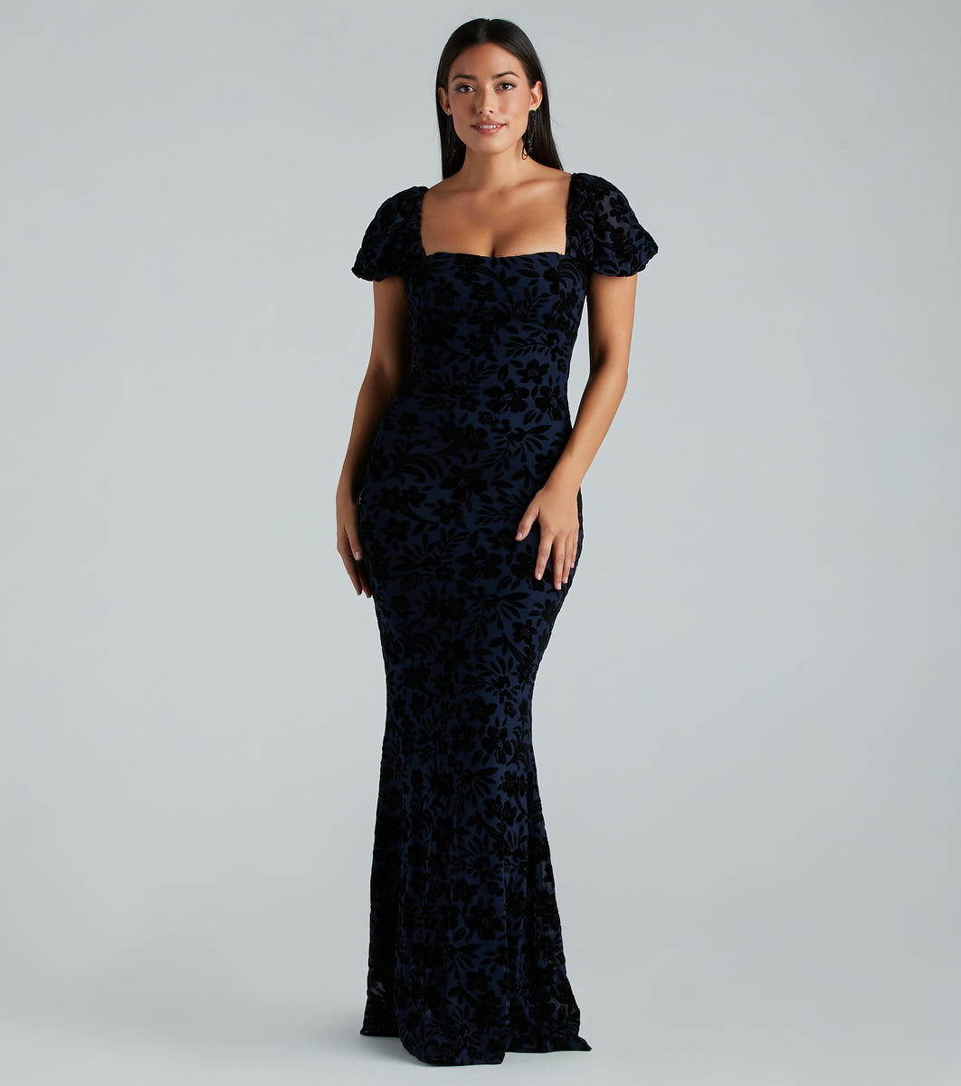 Mermaid Long Velvet Dresses with Beauta Neckline Daffodil