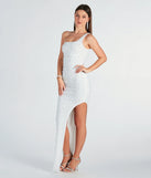Mishka Formal Faux Pearl Mermaid Long Dress is the perfect prom dress pick with on-trend details to make the 2024 dance your most memorable event yet!