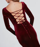Pam Formal Velvet Long Sleeve Mermaid Dress is the perfect prom dress pick with on-trend details to make the 2024 dance your most memorable event yet!
