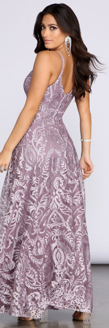 Amaya Mesh Embroidered A-Line Dress creates the perfect summer wedding guest dress or cocktail party dresss with stylish details in the latest trends for 2023!